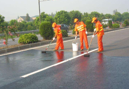 南京 彩色路面喷漆维修改色的使用寿命有多长？